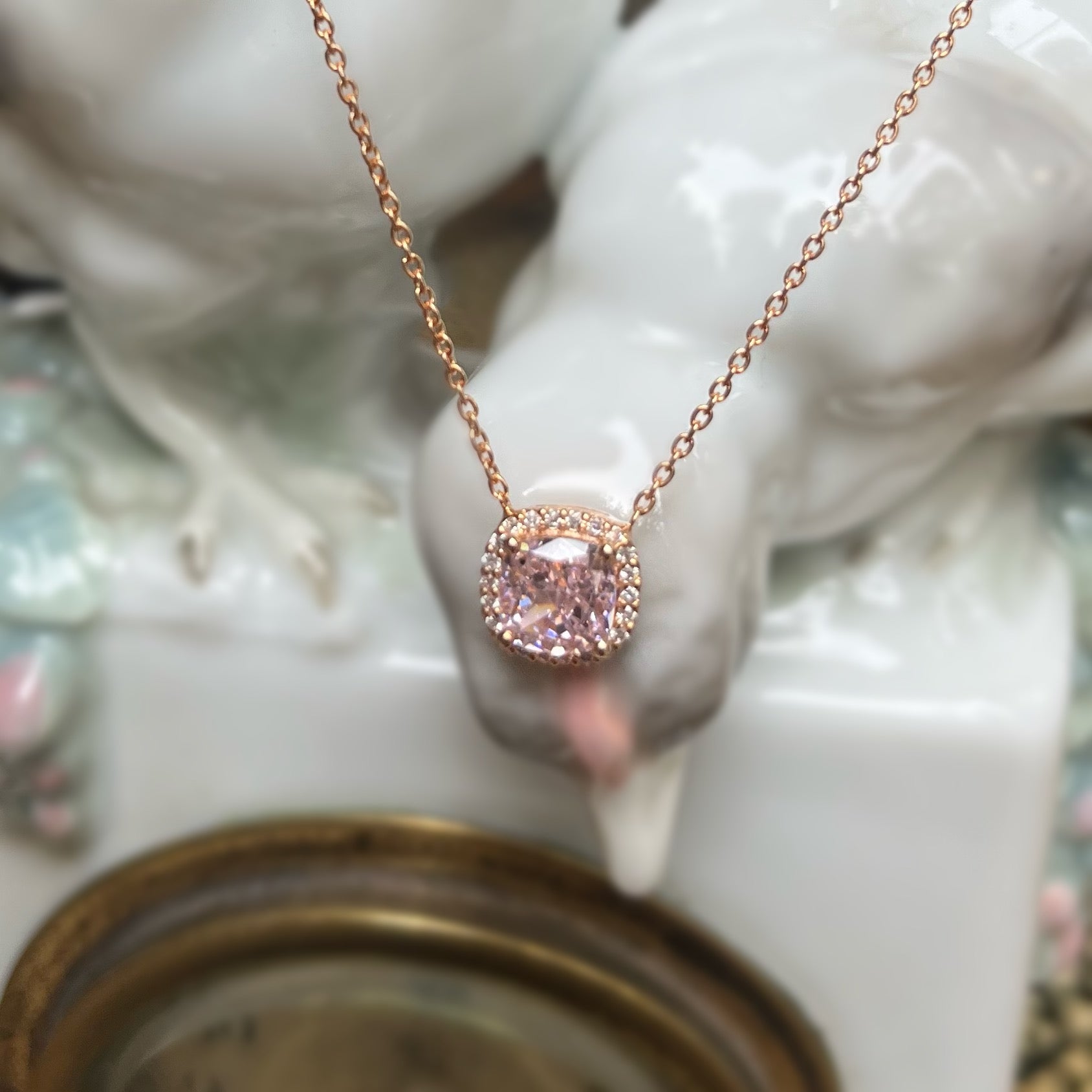 Колие от розово злато с диаманти и розов сапфир 2.33 карата